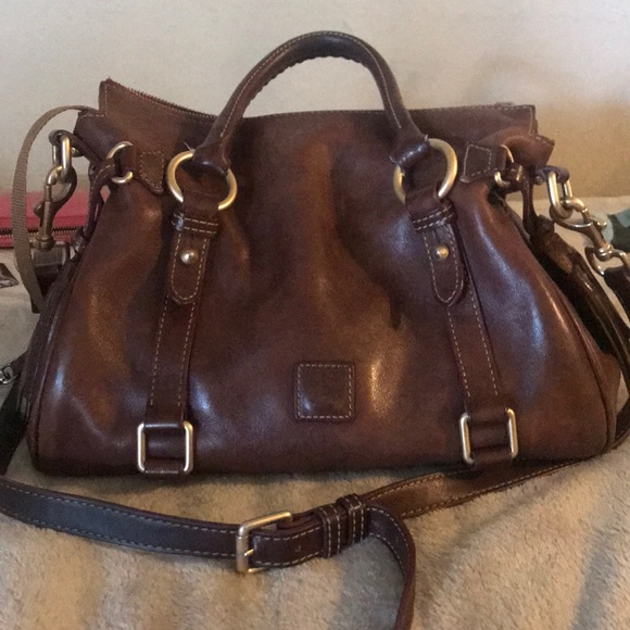 ⭐️Dooney&Bourke⭐️ - Picture 2 of 5